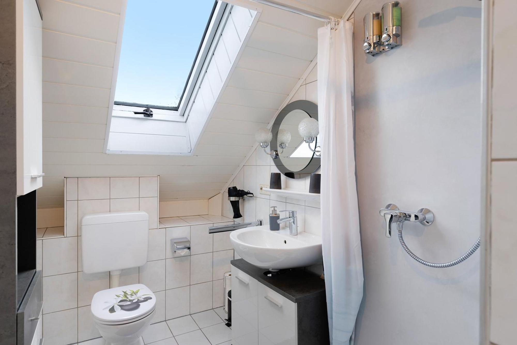 Ferienwohnungen Lilie Und Dahlie Muensingen Ngoại thất bức ảnh