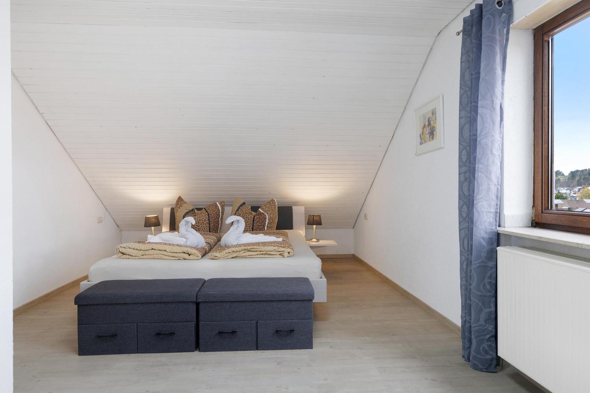 Ferienwohnungen Lilie Und Dahlie Muensingen Ngoại thất bức ảnh