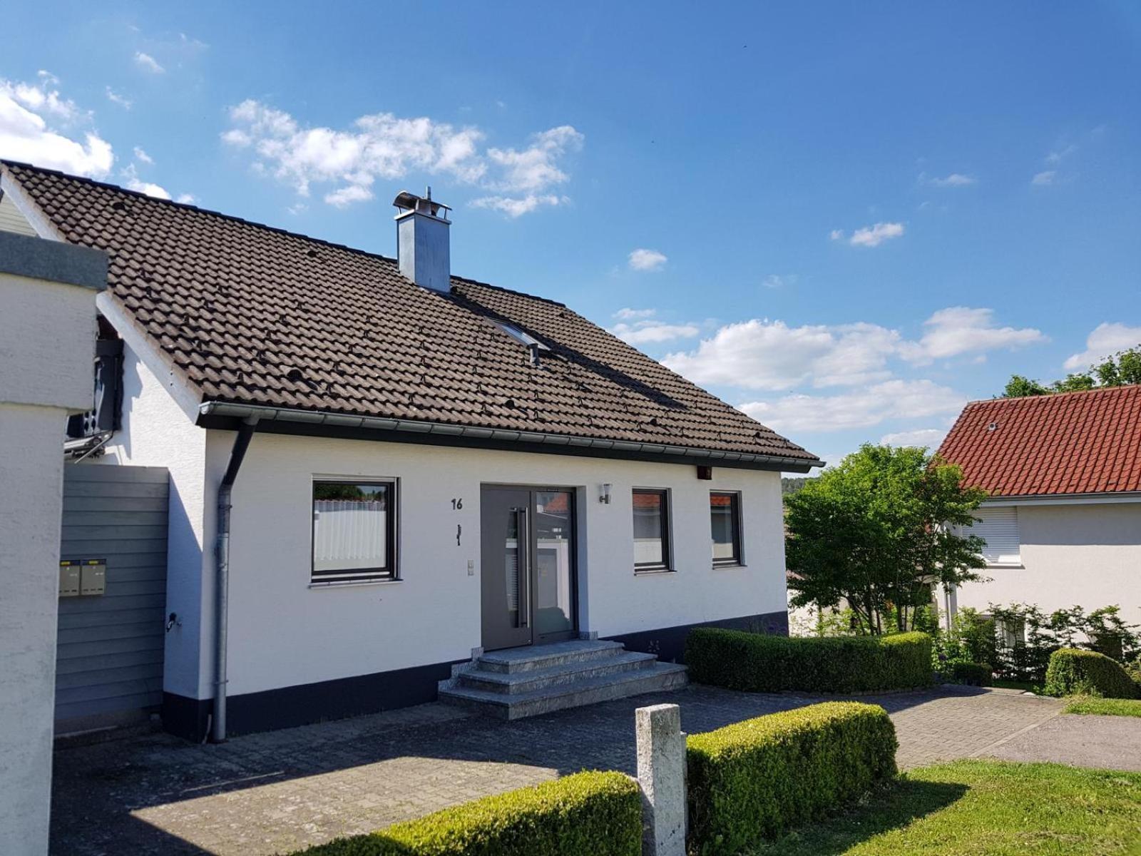 Ferienwohnungen Lilie Und Dahlie Muensingen Ngoại thất bức ảnh